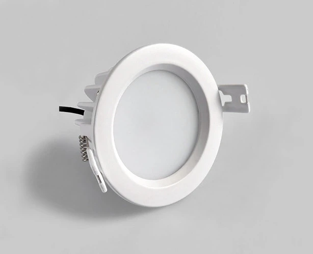 Встраиваемый светильник ItalLine IT08-8018 white 4000K Встраиваемый светильник ItalLine IT08-8018 white 4000K