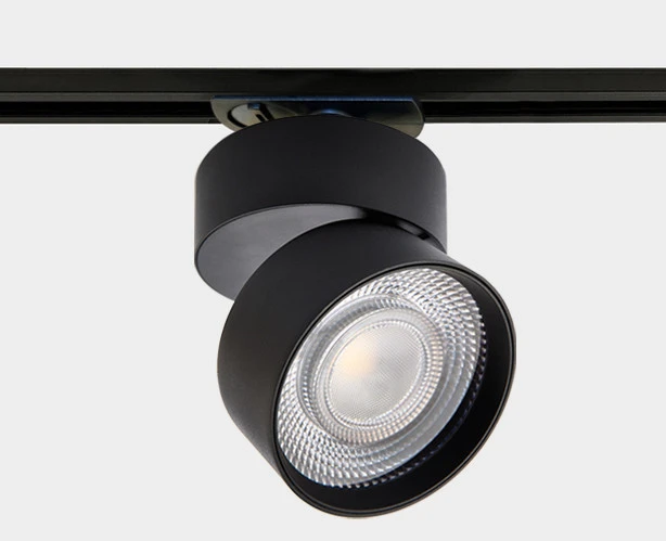 Трековый светильник ITALLINE IT02-011 black 4000K + IT08-8017 Трековый светильник ITALLINE IT02-011 black 4000K + IT08-8017
