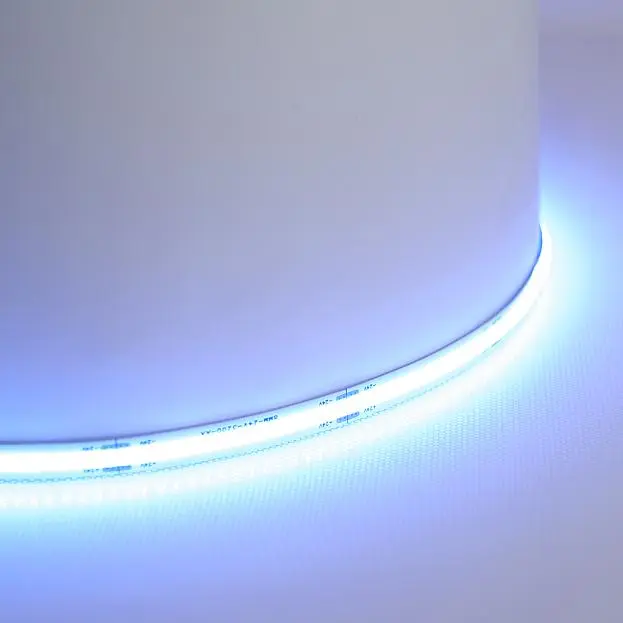 Светодиодная лента Feron 48267 LS530 320SMD(2110) 8Вт/м 24V 5000*8*1.8мм IP20, синий Светодиодная лента Feron 48267 LS530 320SMD(2110) 8Вт/м 24V 5000*8*1.8мм IP20, синий