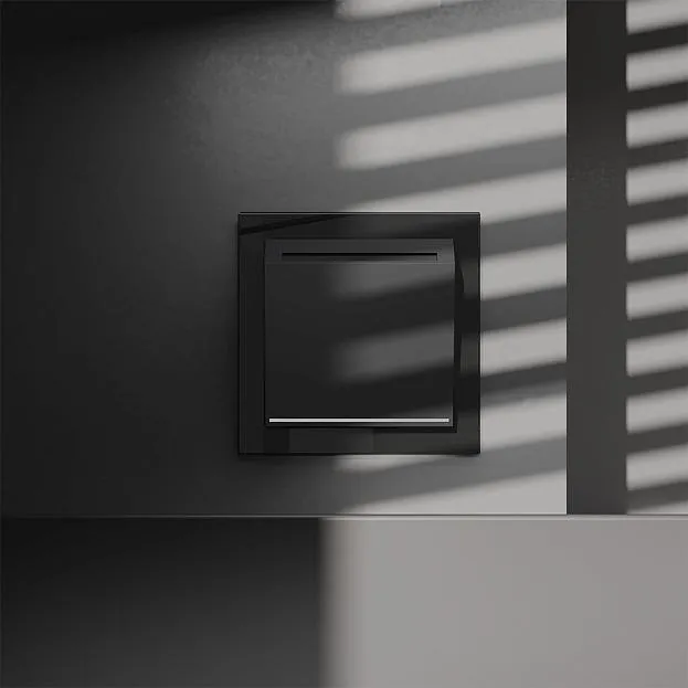 Выключатель встраиваемый карточный 16А, (черный матовый) Voltum VLS010708 S70