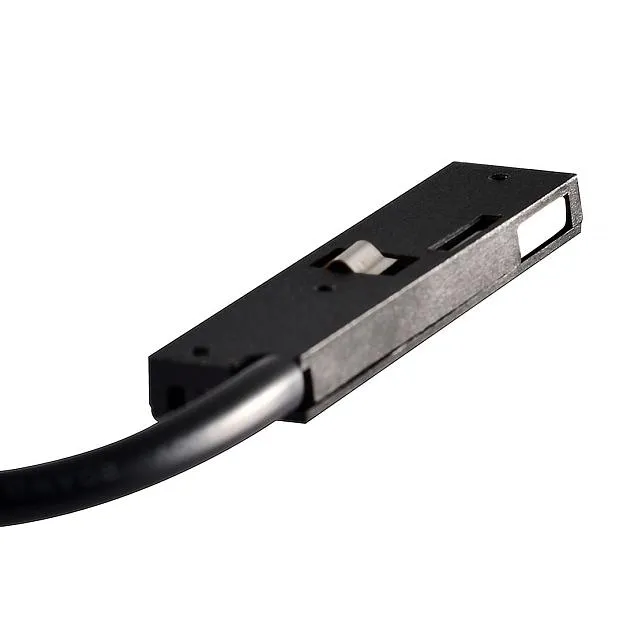 Ввод питания на шинопровод, кабель 1 м Wertmark WTL.L0.60.OP0