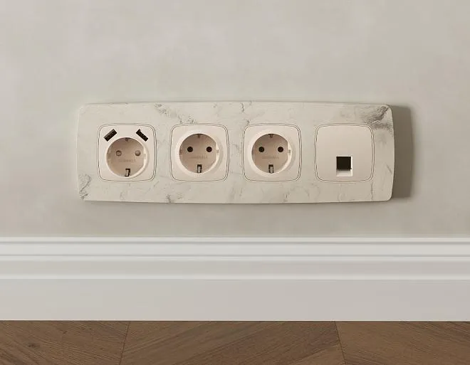 Комплект механизма компьютерной розетки RJ-45 (8P8C) CAT6A экранированной с автоматической защитной шторкой OMEGA Бежевый матовый Volt MO332005 QUANT