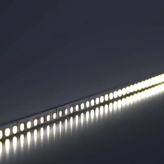 Светодиодная лента Feron 41528 LS502, 180SMD(2835)/м 16Вт/м 24V 5000*10*1.22мм 4000К Светодиодная лента Feron 41528 LS502, 180SMD(2835)/м 16Вт/м 24V 5000*10*1.22мм 4000К