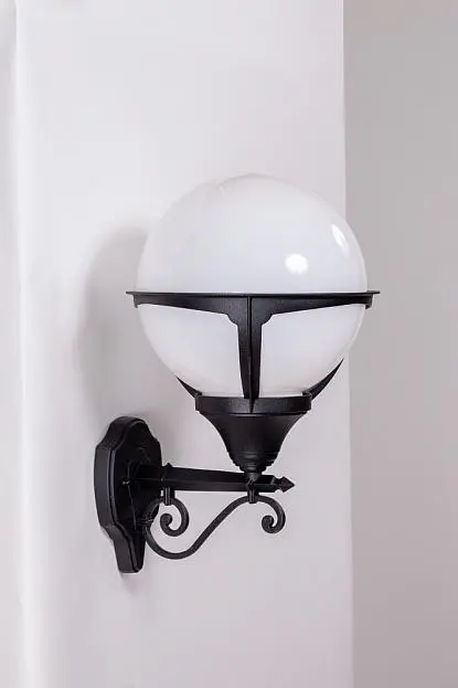 Настенный светильник уличный Oasis Light 88101 Bl Настенный светильник уличный Oasis Light 88101 Bl
