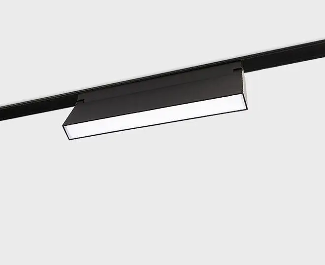 Трековый светильник ITALLINE IT012-5024 black 3000K