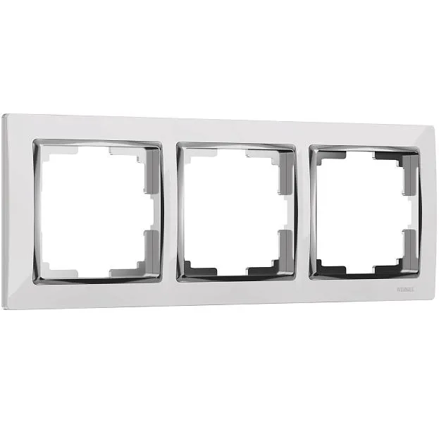 Рамка на 3 поста Werkel W0031901 (белый/хром) a051654 Snabb Рамка на 3 поста Werkel W0031901 (белый/хром) a051654 Snabb