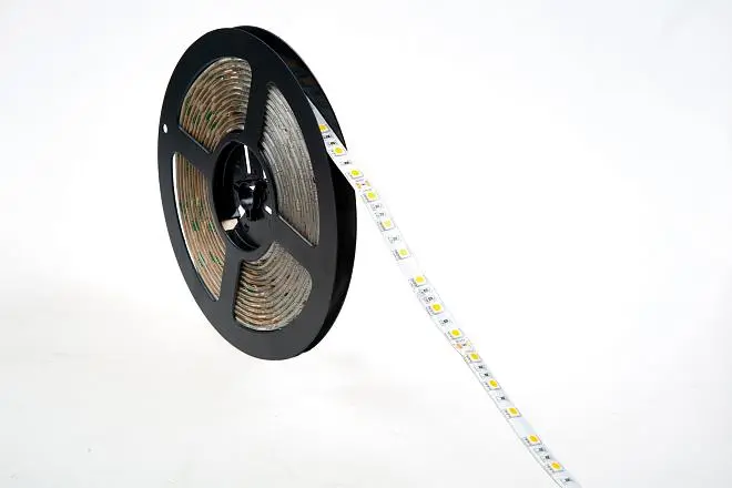 Светодиодная лента Donel DN18287WWRA95IP65 DN8SSL Светодиодная лента Donel DN18287WWRA95IP65 DN8SSL