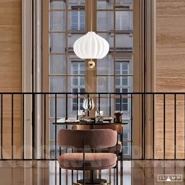 Подвесной светильник iLamp 10808P/1 WHITE&GOLD PEAR Подвесной светильник iLamp 10808P/1 WHITE&GOLD PEAR