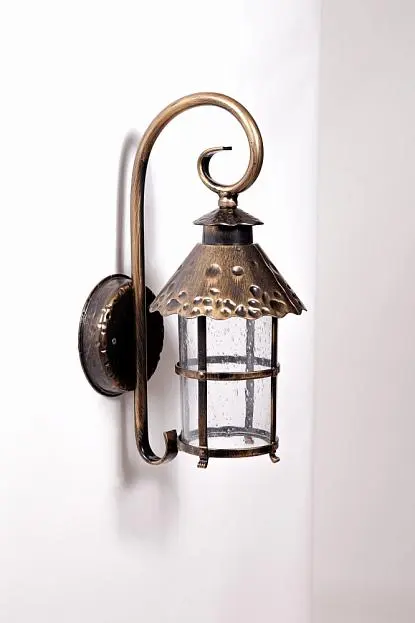 Настенный светильник уличный Oasis Light 81502/18 Gb