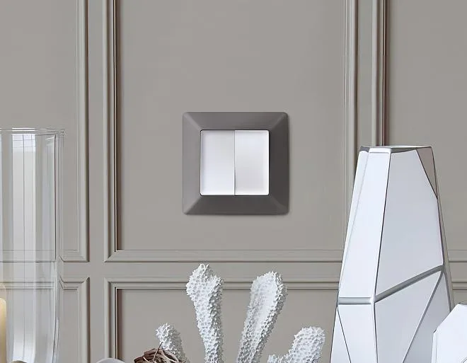 Комплект механизма 2-клавишного перекрестного выключателя 10A-250V ALFA Белый матовый Volt MA123030 QUANT