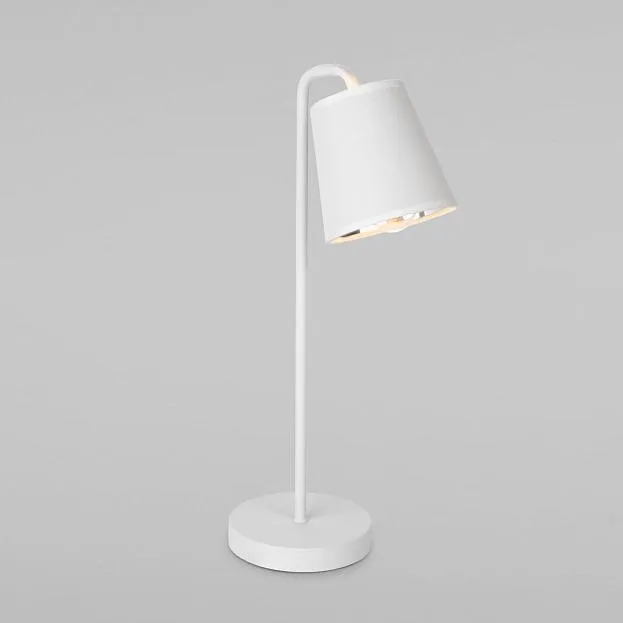 Настольная лампа Eurosvet 01134/1 белый Montero a061343