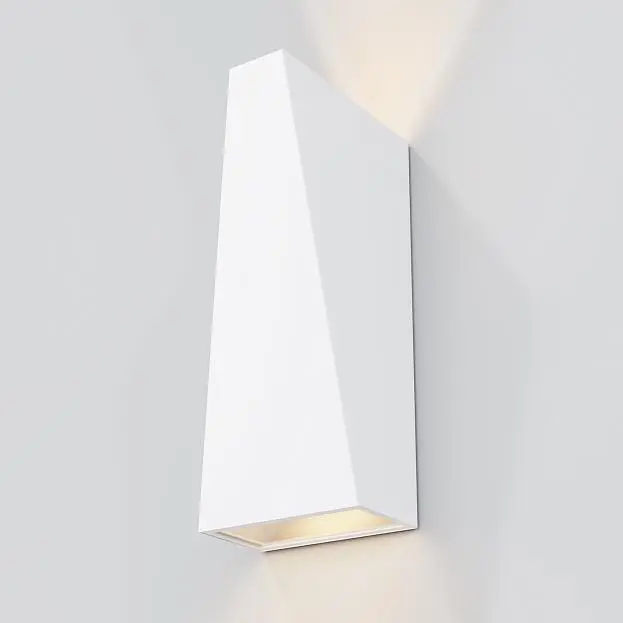 Уличное бра Maytoni O580WL-L6W Times Square Уличное бра Maytoni O580WL-L6W Times Square