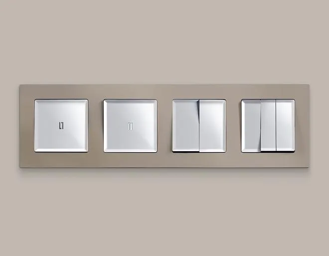 Комплект механизма 2-клавишного перекрестного выключателя 10A-250V ALFA Серебро глянец Volt MA403030 QUANT Комплект механизма 2-клавишного перекрестного выключателя 10A-250V ALFA Серебро глянец Volt MA403030 QUANT