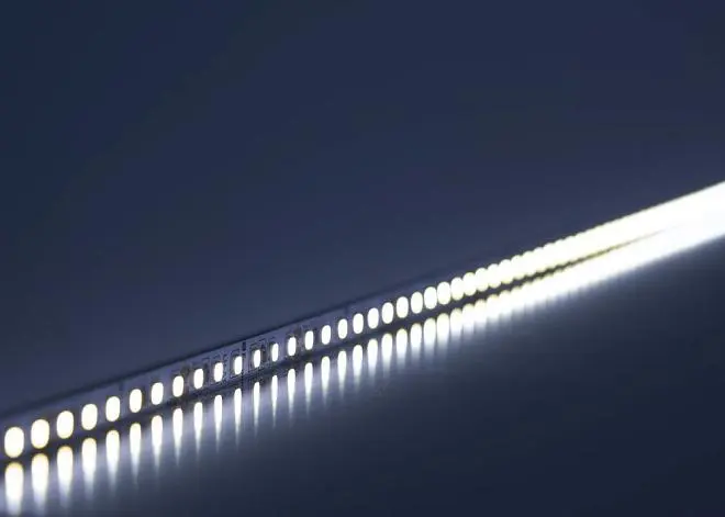 Светодиодная лента Feron 41058 LS501, 120SMD(2835)/м 11Вт/м 24V 5000*8*1.22мм 6000К Светодиодная лента Feron 41058 LS501, 120SMD(2835)/м 11Вт/м 24V 5000*8*1.22мм 6000К