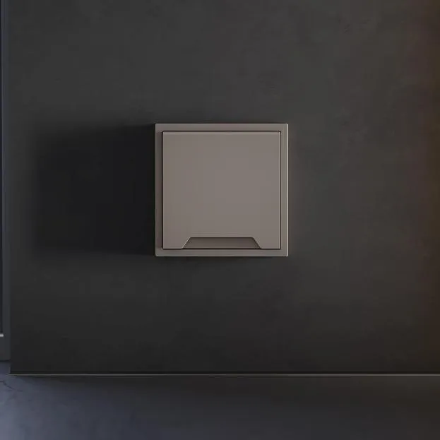 Накладка для розетки с заземлением, защитными шторками и крышкой, (капучино) Voltum VLS000814 S70