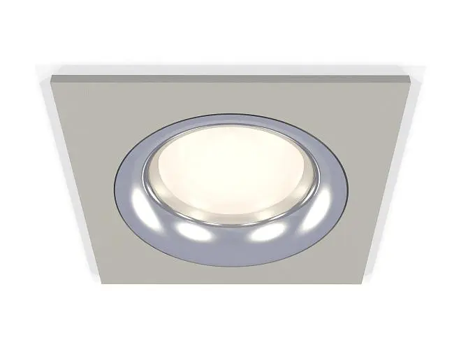 Комплект встраиваемого светильника Ambrella light XC7633003 Techno Комплект встраиваемого светильника Ambrella light XC7633003 Techno