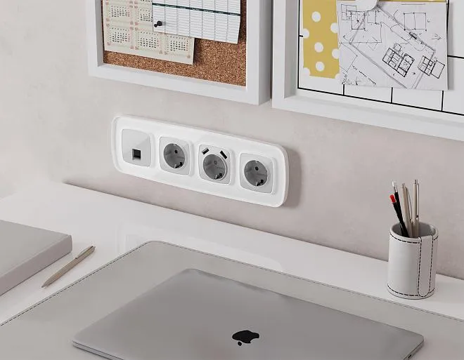 Комплект механизма компьютерной розетки RJ-45 (8P8C) CAT6A экранированной с автоматической защитной шторкой OMEGA Серебро глянец Volt MO412005 QUANT