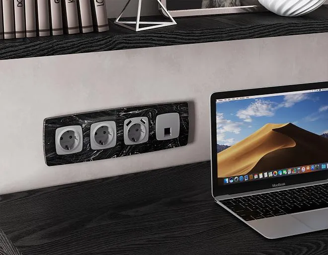 Комплект механизма компьютерной розетки RJ-45 (8P8C) CAT6A экранированной с автоматической защитной шторкой OMEGA Сталь матовый Volt MO512005 QUANT