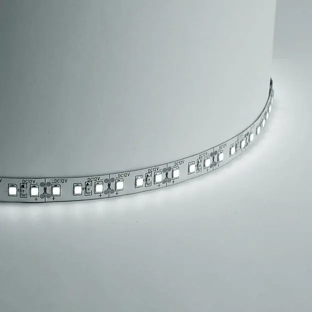 Светодиодная лента Feron 41448 LS612, 120SMD(2835)/м 9.6Вт/м IP20 12V 4000К 5м Светодиодная лента Feron 41448 LS612, 120SMD(2835)/м 9.6Вт/м IP20 12V 4000К 5м