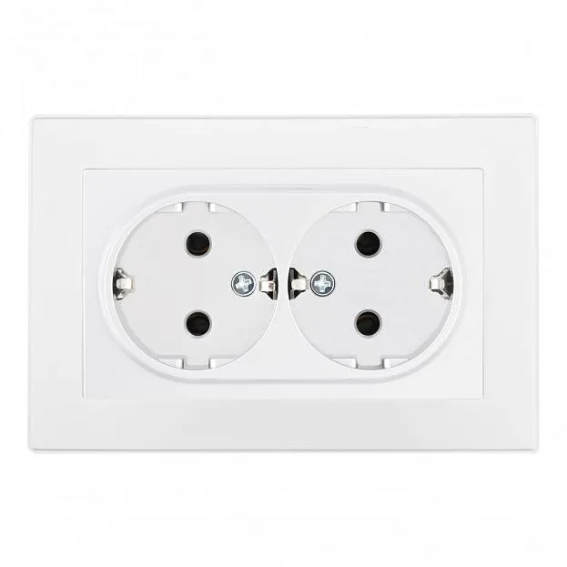 Розетка двойная с заземлением и шторками белая с рамкой Arte Milano SET06-double-40-2 white Розетка двойная с заземлением и шторками белая с рамкой Arte Milano SET06-double-40-2 white