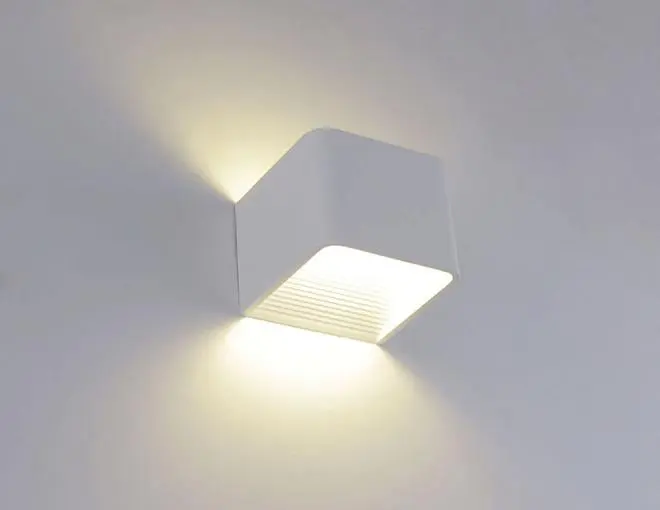 Бра Crystal Lux CLT 010W100 WH 1401/400 Бра Crystal Lux CLT 010W100 WH 1401/400