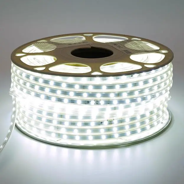 Светодиодная лента 60SMD(2835)/м 6Вт/м 220V 50м , 6500K, IP65 SAFFIT 55245 SST20 Светодиодная лента 60SMD(2835)/м 6Вт/м 220V 50м , 6500K, IP65 SAFFIT 55245 SST20
