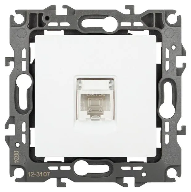 Розетка ЭРА 12-3107-01М