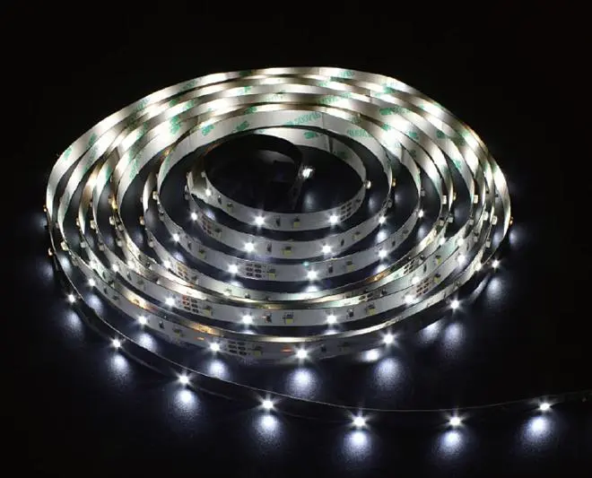 Светодиодная лента Feron 27731 LS613, 120SMD(2835)/м 9.6Вт/м 5м IP65 12V 6500К Светодиодная лента Feron 27731 LS613, 120SMD(2835)/м 9.6Вт/м 5м IP65 12V 6500К