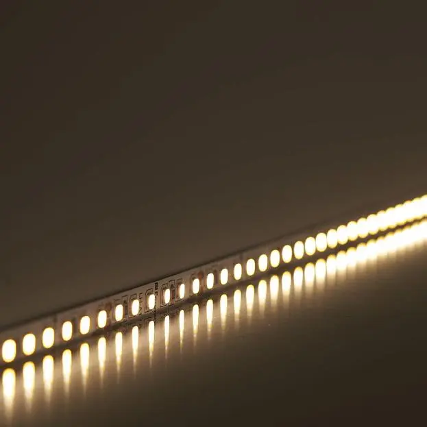 Светодиодная лента Feron 41527 LS502, 180SMD(2835)/м 16Вт/м 24V 5000*10*1.22мм 3000К Светодиодная лента Feron 41527 LS502, 180SMD(2835)/м 16Вт/м 24V 5000*10*1.22мм 3000К